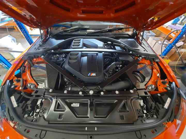 Dedykowany układ dolotowy Proram z pokrywą z włókna węglowego BMW M2/M3/M4 S58 (G80/G81/G82/G83/G87)