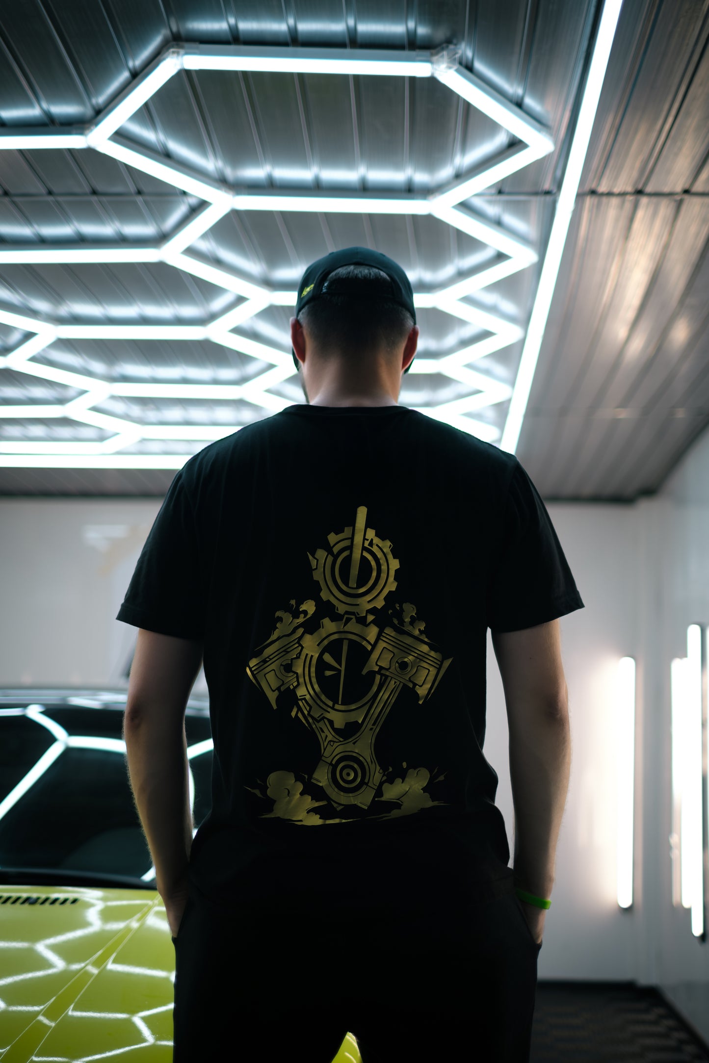 Kempson UNISEX T-SHIRT - "Let's save V8"