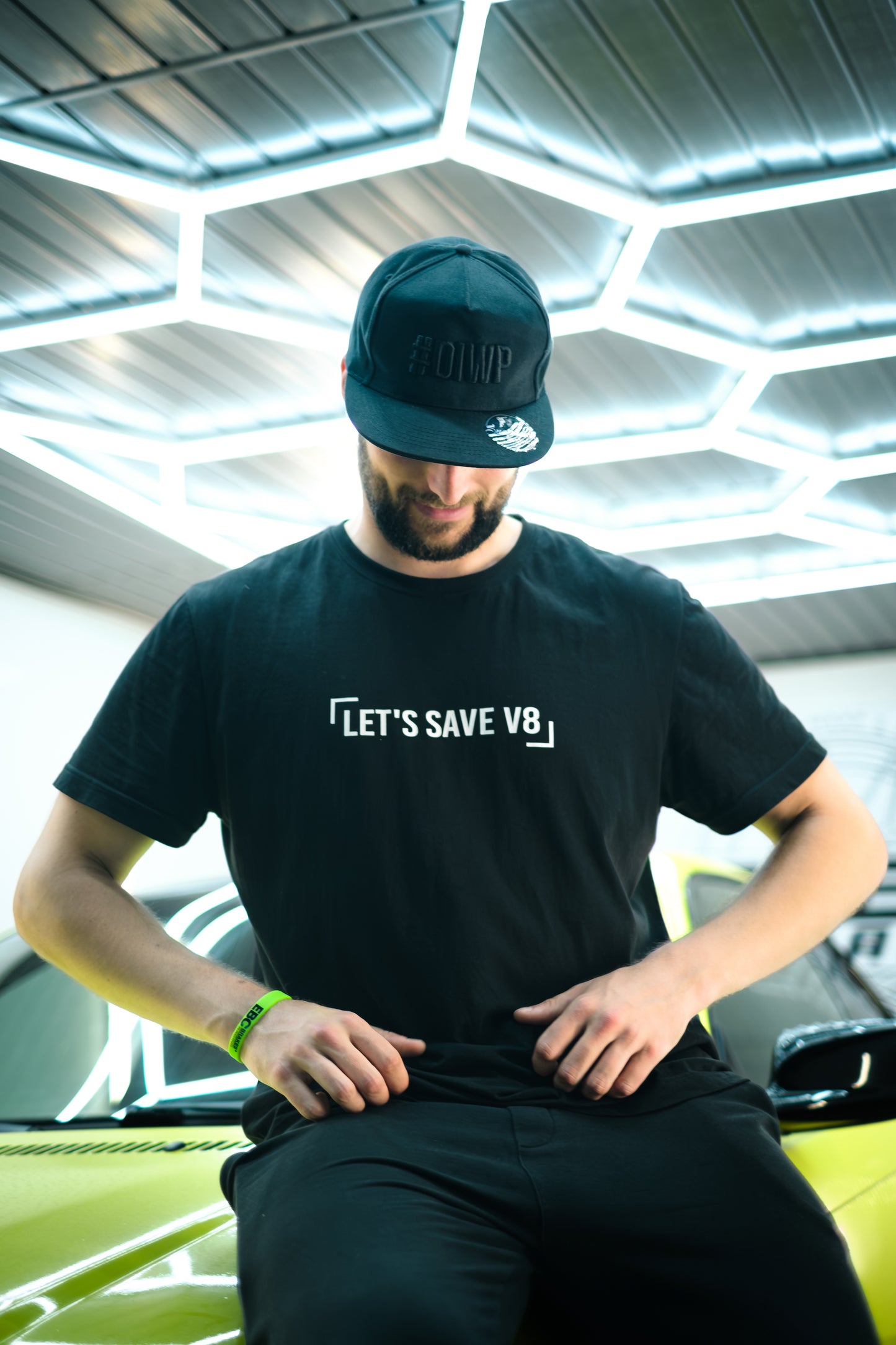 Kempson UNISEX T-SHIRT - "Let's save V8"